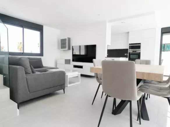 5-bedroom Villa In Algorfa, Spain (200 M²)