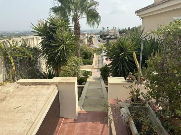 3-bedroom Villa In Algorfa, Spain (200 M²)