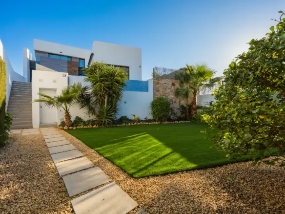 4-bedroom Villa In Algorfa, Spain (300 M²)