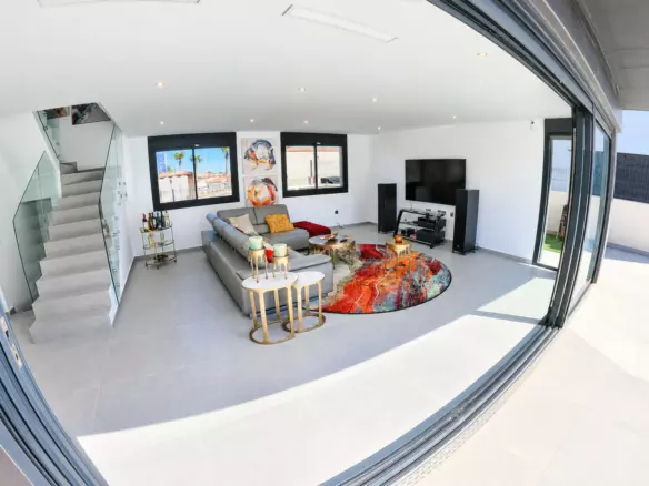 4-bedroom Villa In Algorfa, Spain (126 M²)