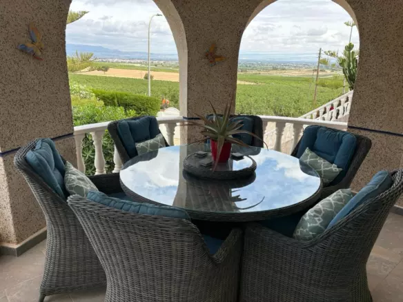 5-bedroom Villa In Almoradi, Spain (375 M²)