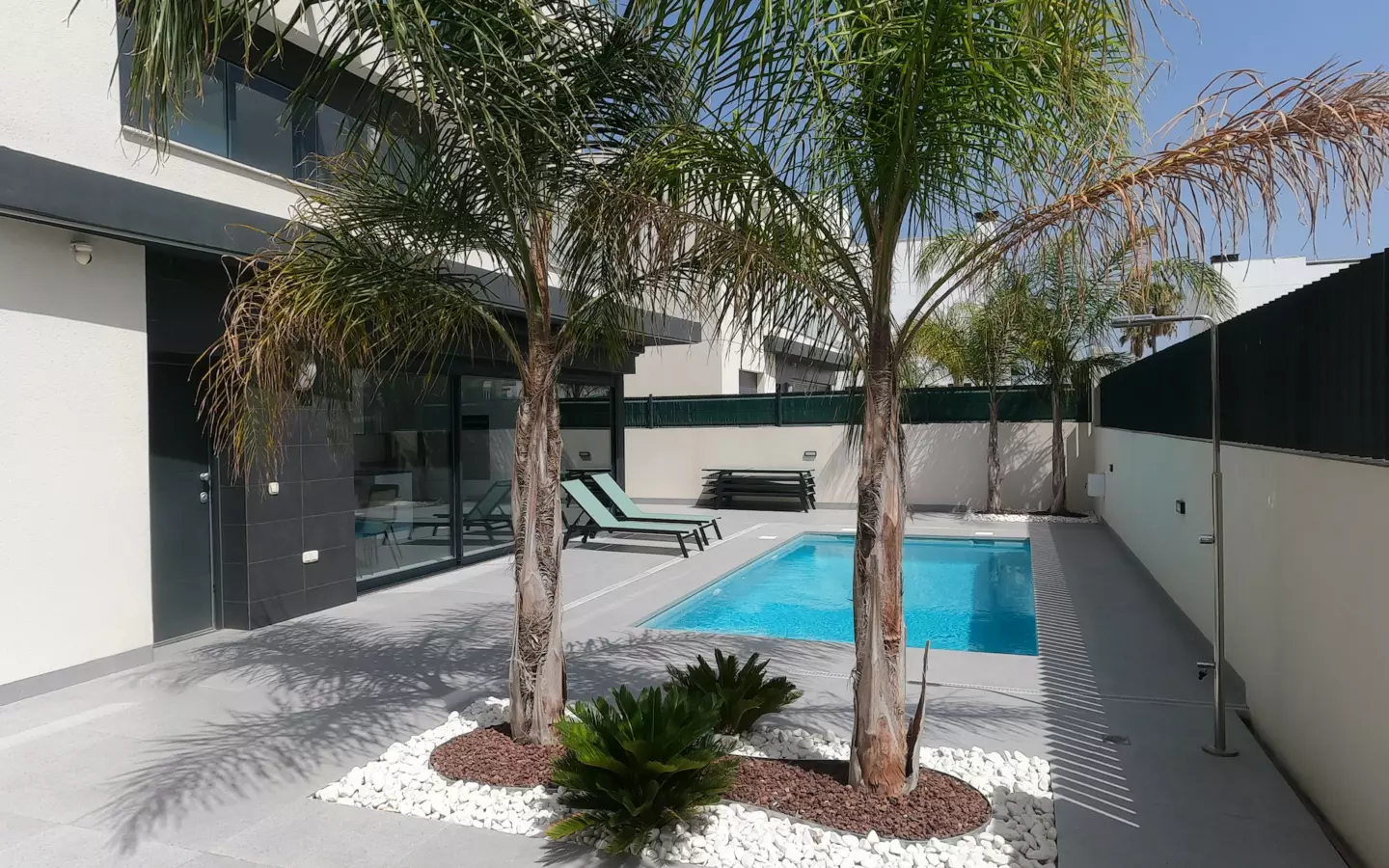 5-bedroom Villa In Algorfa, Spain (200 M²)