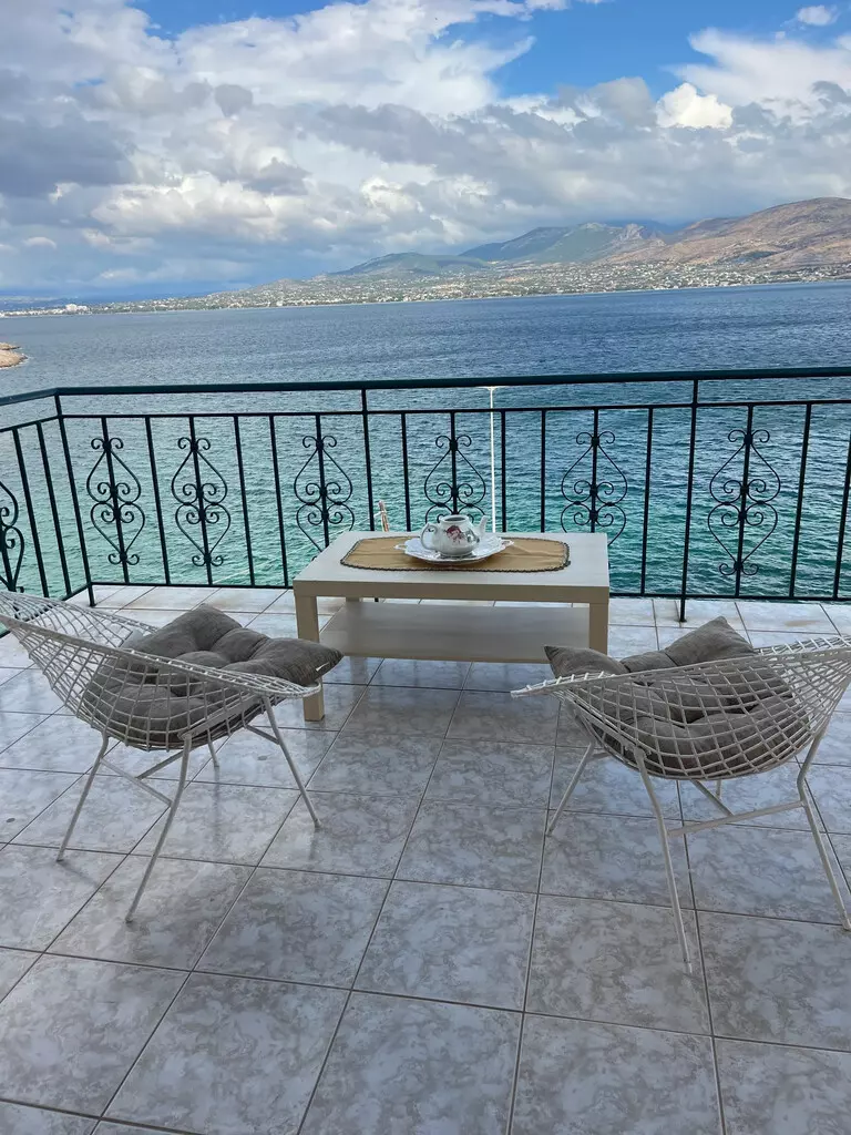 2-bedroom Detached House In Salamina, Greece (95 M²)