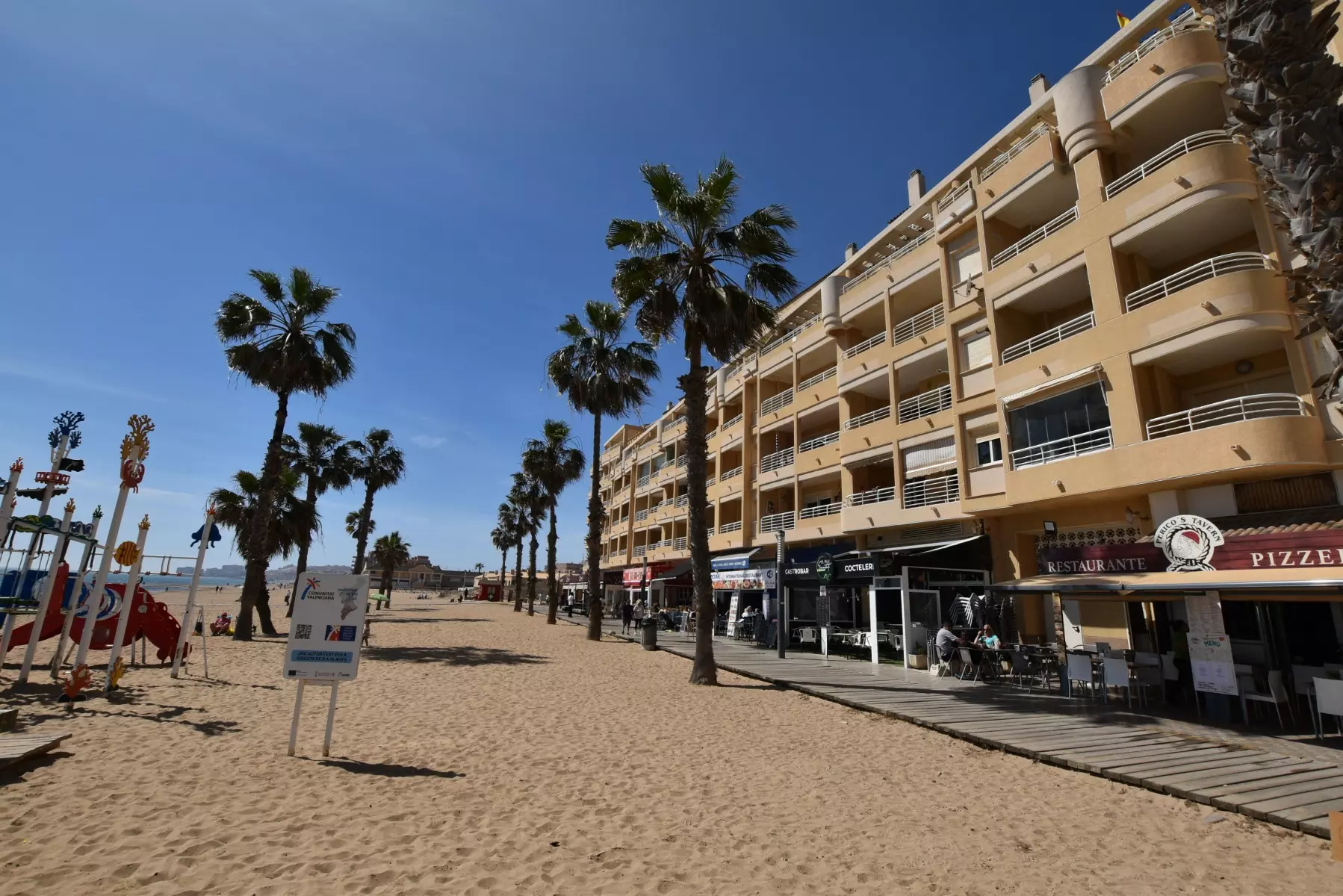 3-bedroom Apartment In Torrevieja, Spain (98 M²)