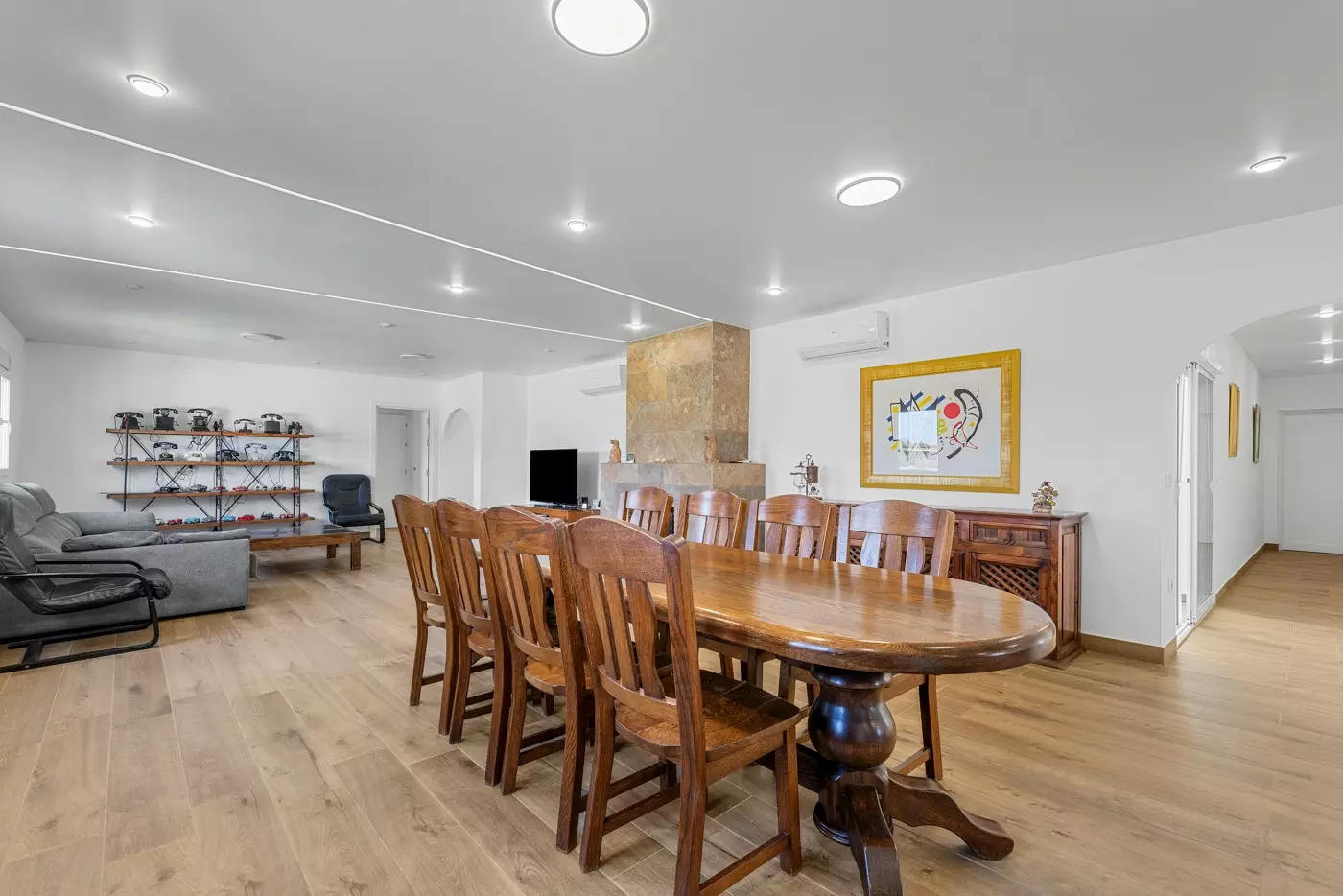 6-bedroom Villa In Los Montesinos, Spain (340 M²)