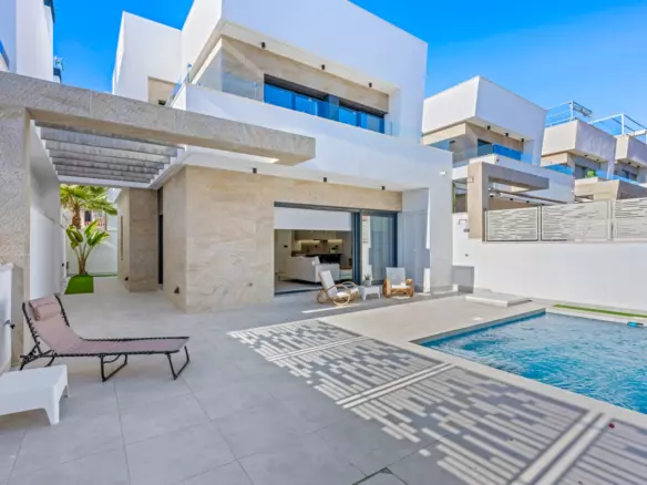 3-bedroom Villa In Villamartin, Spain (116 M²)