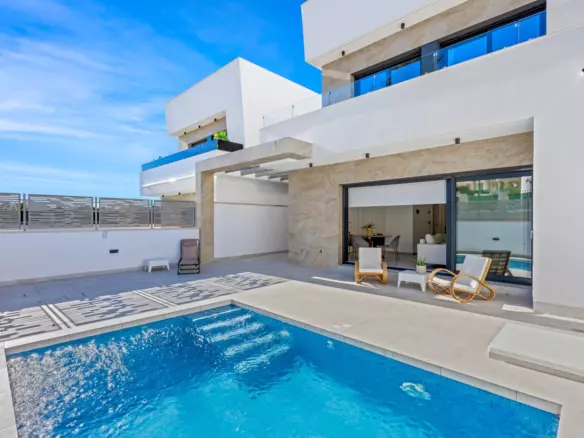 3-bedroom Villa In Villamartin, Spain (116 M²)