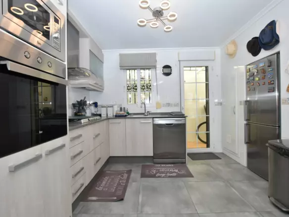 3-bedroom Villa In Orihuela Costa, Spain (142 M²)