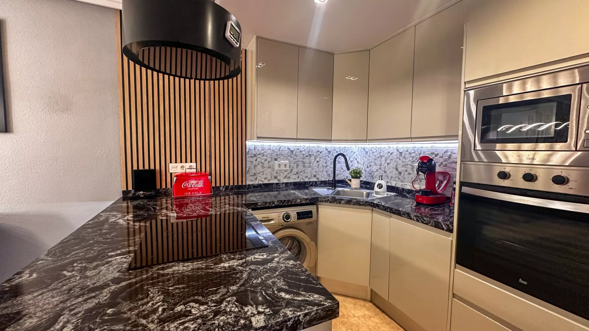 3-bedroom Apartment In Torrevieja, Spain (94 M²)