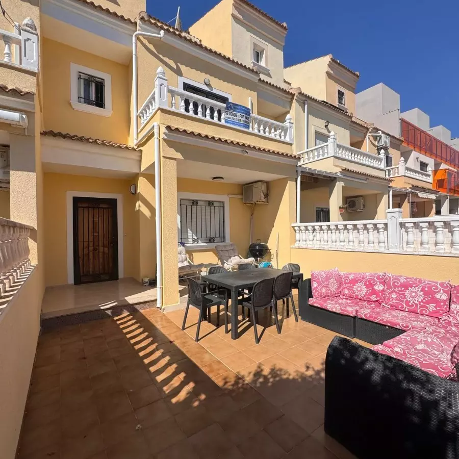 3-bedroom Town House In Pilar De La Horadada, Spain (140 M²)