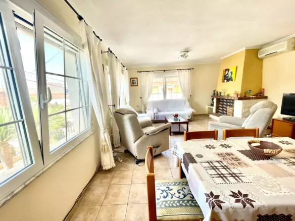 4-bedroom Villa In Benijofar, Spain (300 M²)