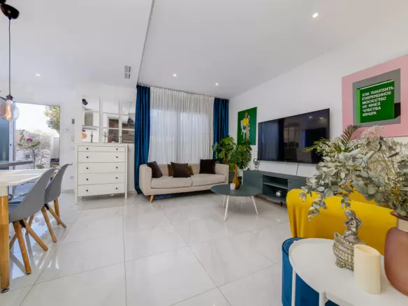 3-bedroom Townhouse In Villamartin, Spain (101 M²)