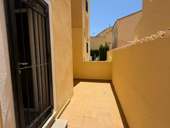 3-bedroom Town House In Pilar De La Horadada, Spain (140 M²)