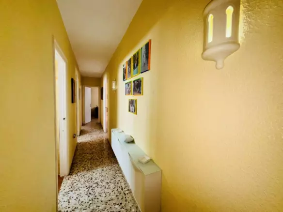 3-bedroom Apartment In Torrevieja, Spain (98 M²)