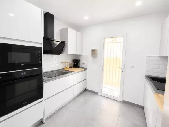 3-bedroom Town House In Pilar De La Horadada, Spain (140 M²)