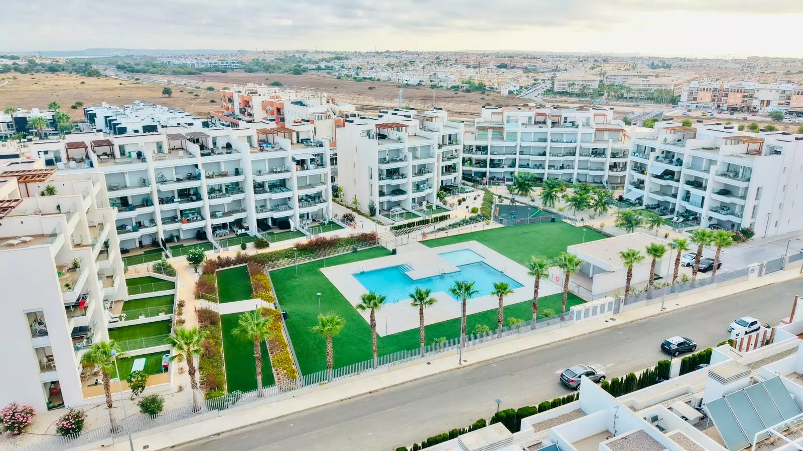 2-bedroom Apartment In Orihuela Costa, Spain (93 M²)