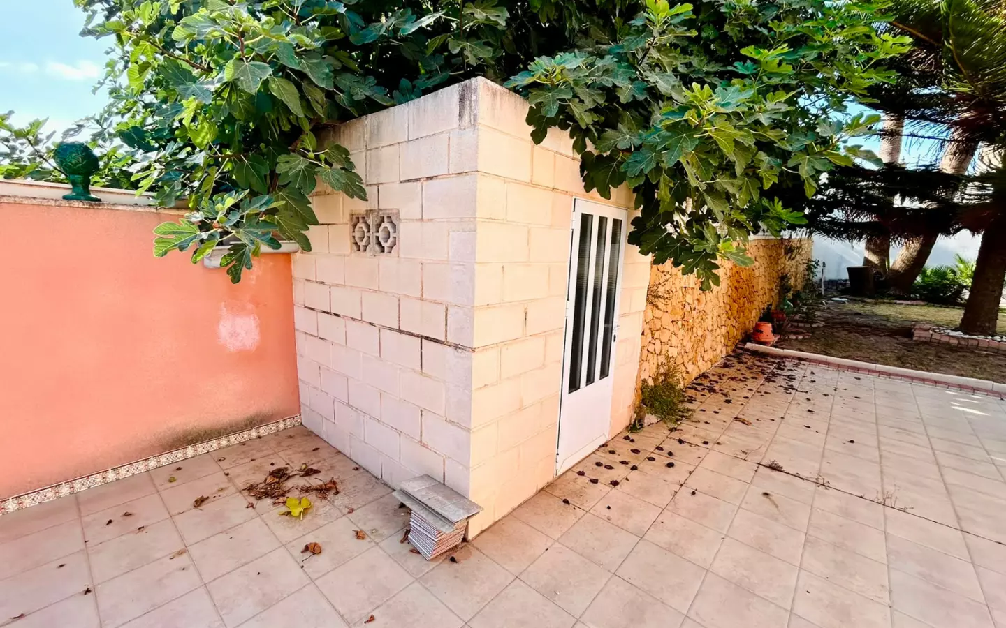 2-bedroom Villa In Orihuela, Spain (200 M²)