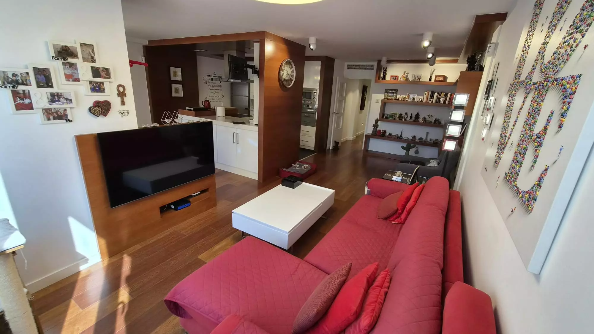 o_1k0i1pnfe2ve173vv5h1dpq1uoj3g-b969d4 4-bedroom Apartment In Torrevieja, Spain (131 M²)