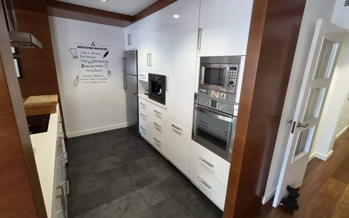 4-bedroom Apartment In Torrevieja, Spain (131 M²)