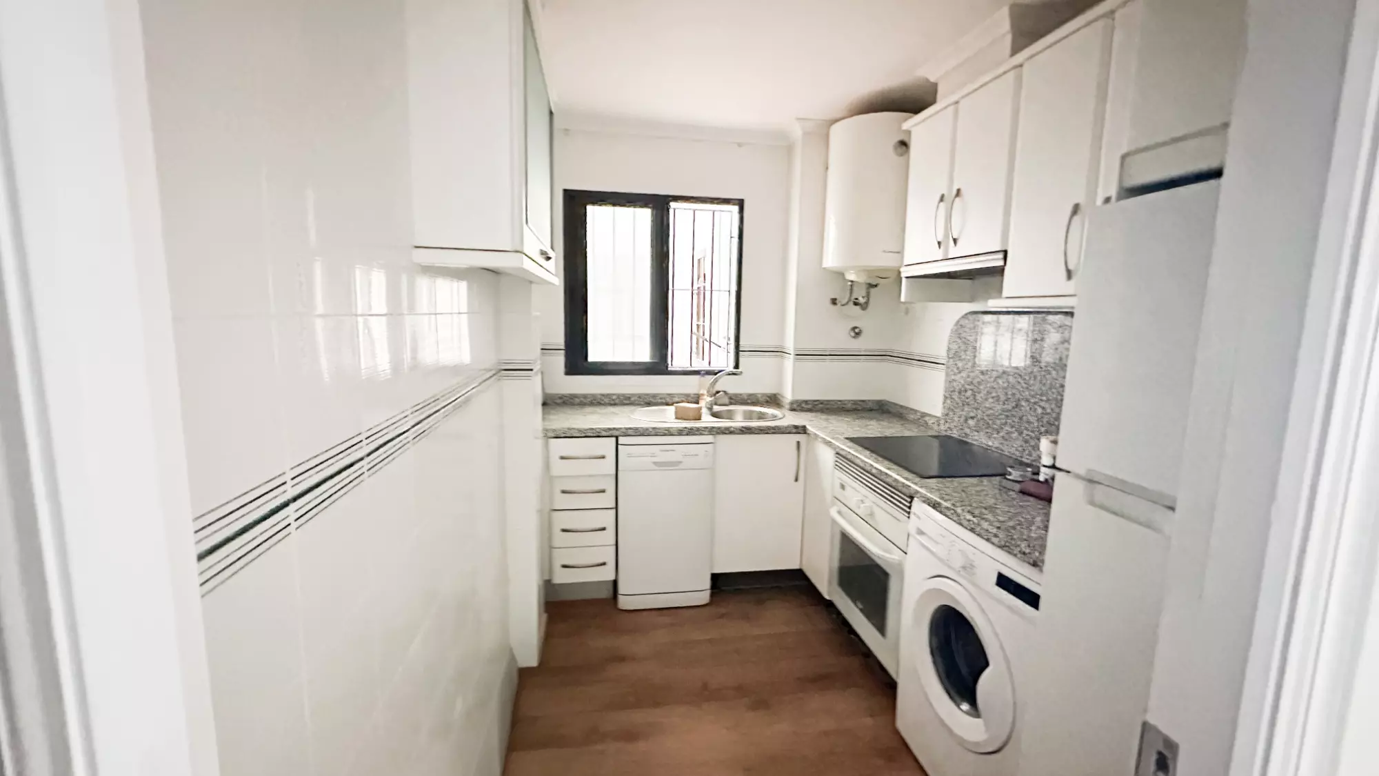 2-bedroom Apartment In Torrevieja, Spain (68 M²)