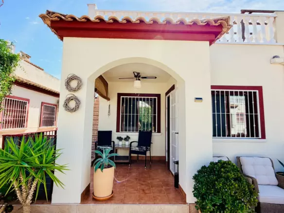 2-bedroom Semi In Daya Vieja, Spain (116 M² Plot)