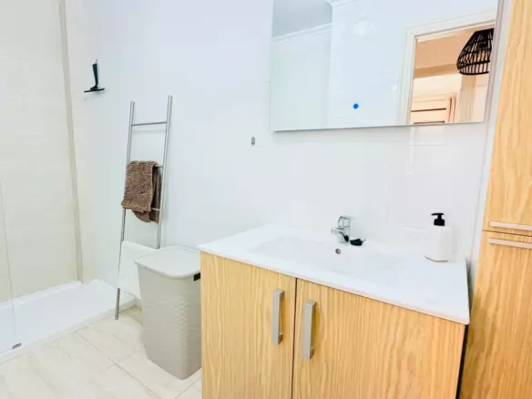 2-bedroom Semi In Daya Vieja, Spain (116 M² Plot)