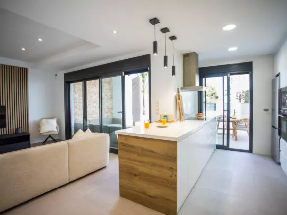 3-bedroom Detached Villa In Dolores, Spain (150 M²)
