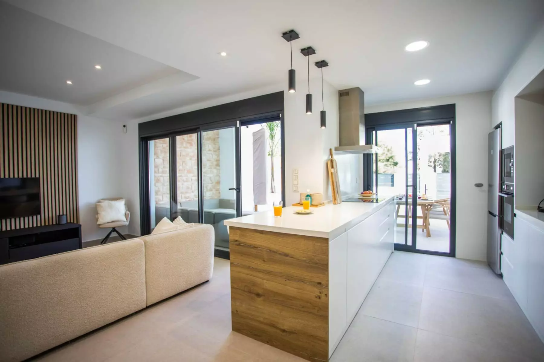 3-bedroom Detached Villa In Dolores, Spain (150 M²)