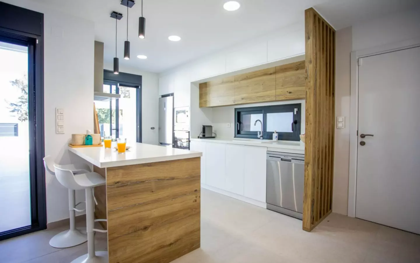 3-bedroom Detached Villa In Dolores, Spain (150 M²)