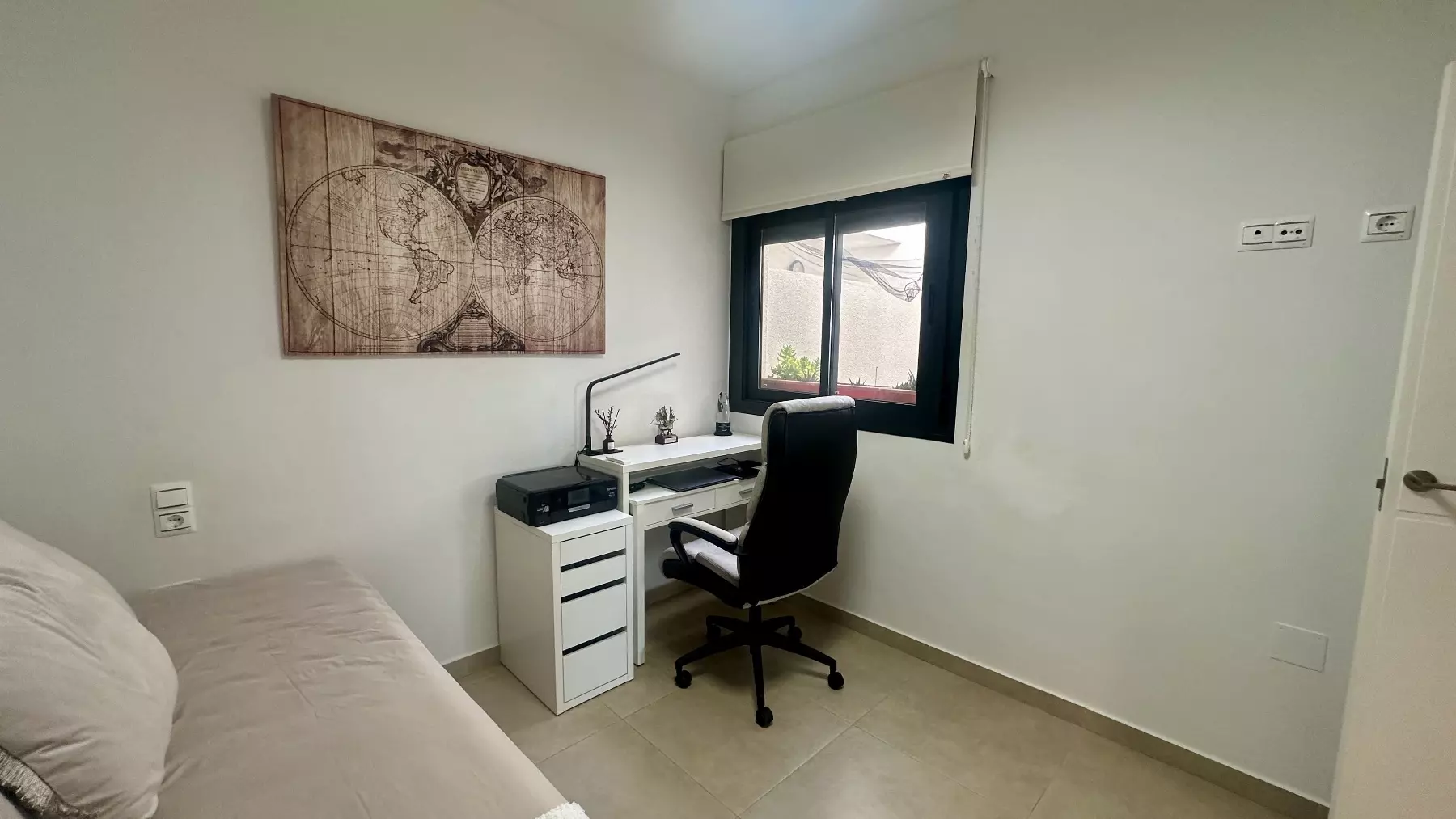 p-189f77a78d09f339-0293ba 3-bedroom Townhouse In Villamartin, Spain (175 M²)