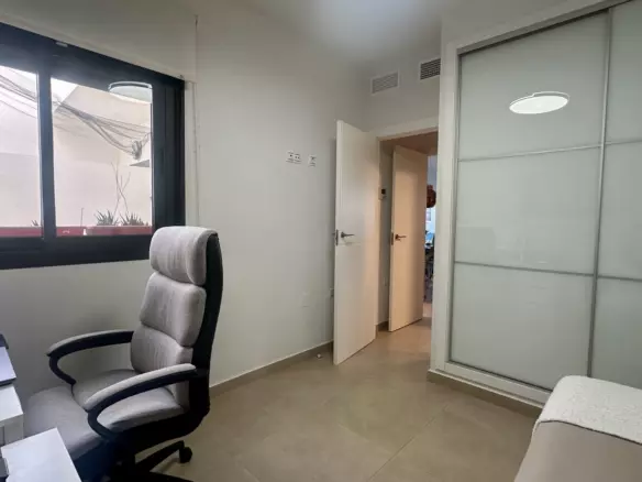 3-bedroom Townhouse In Villamartin, Spain (175 M²)