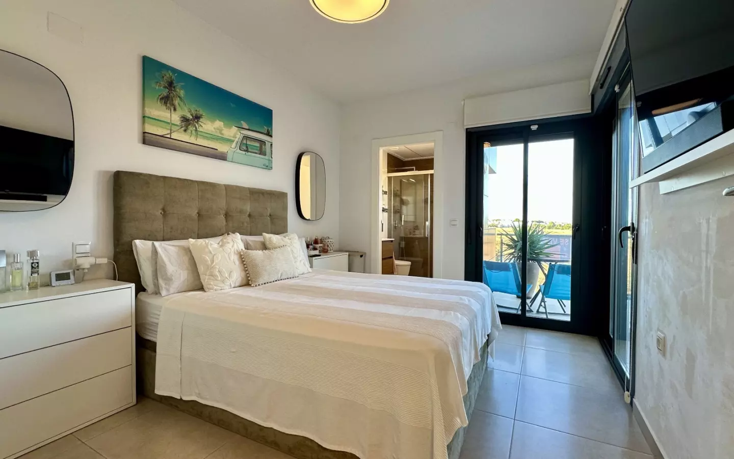 3-bedroom Townhouse In Villamartin, Spain (175 M²)