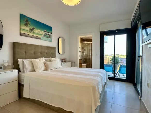 3-bedroom Townhouse In Villamartin, Spain (175 M²)