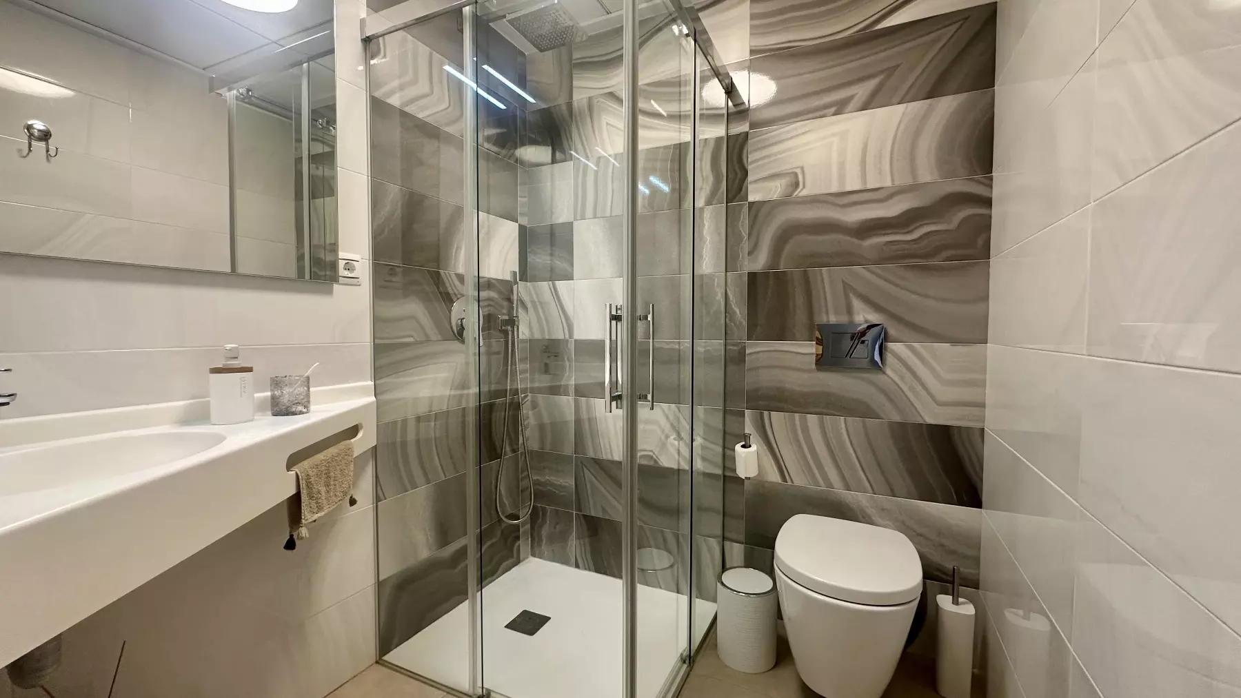 p-8ceb38dfc741efd6-de525d 3-bedroom Townhouse In Villamartin, Spain (175 M²)