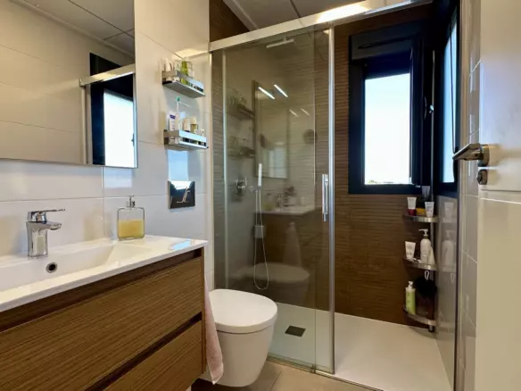 3-bedroom Townhouse In Villamartin, Spain (175 M²)