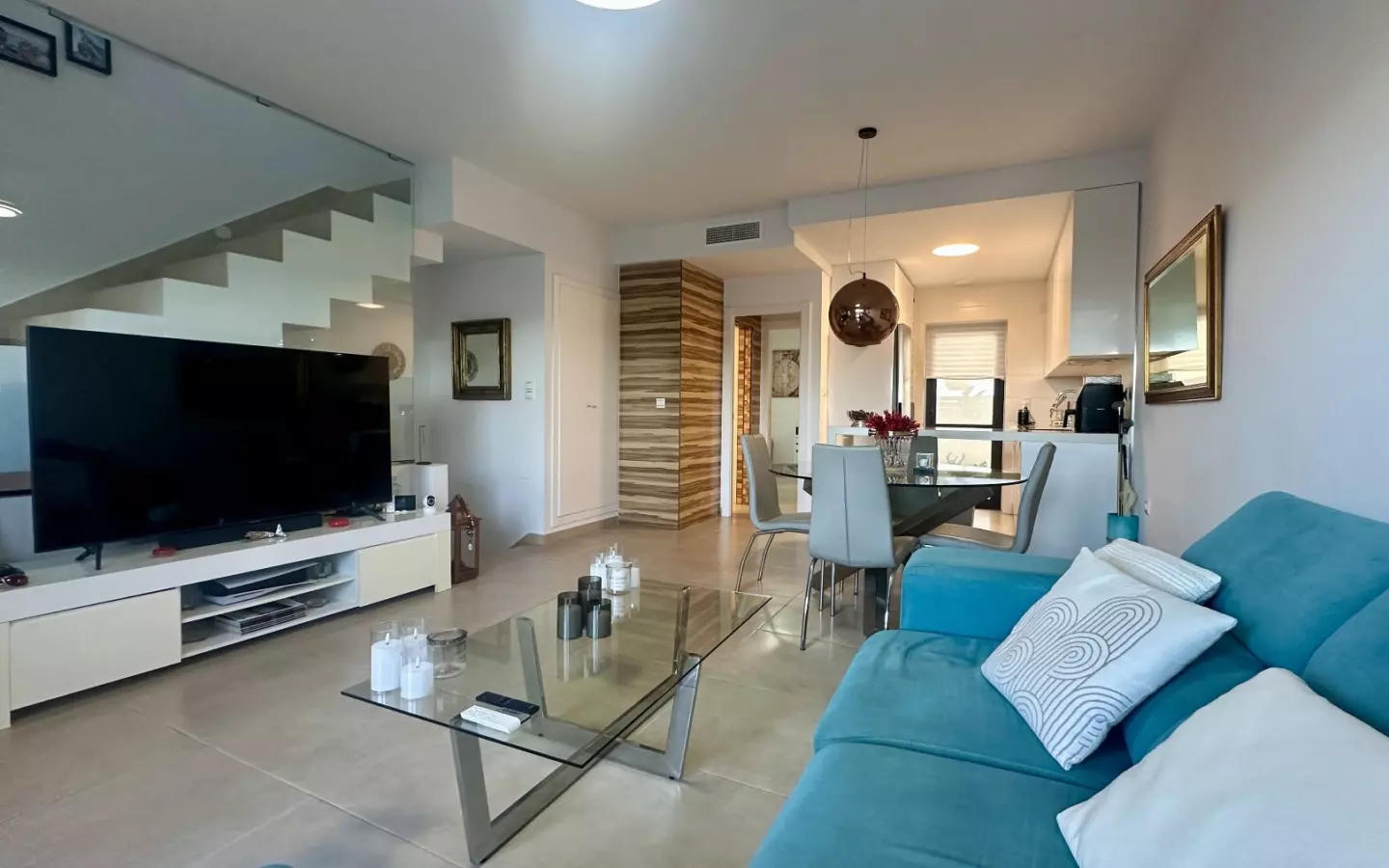 3-bedroom Townhouse In Villamartin, Spain (175 M²)