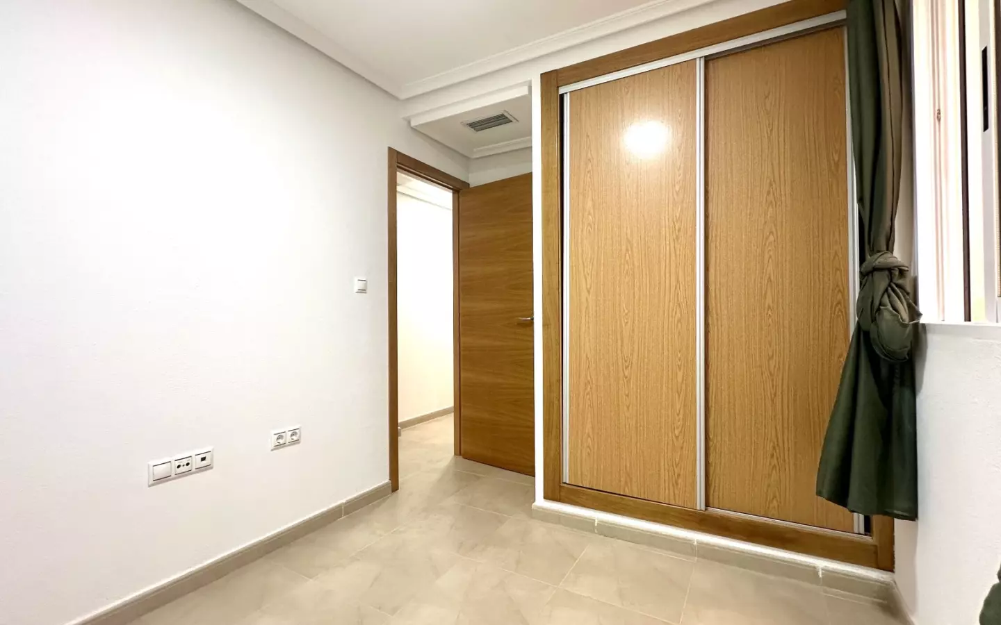 3-bedroom Apartment In Torrevieja, Spain (98 M²)