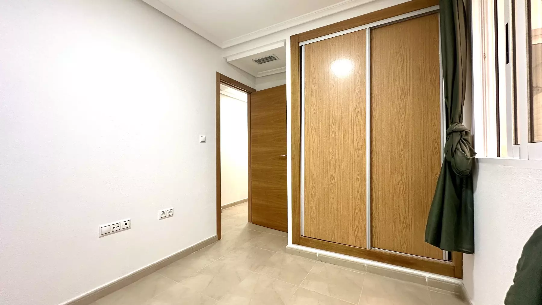 3-bedroom Apartment In Torrevieja, Spain (98 M²)