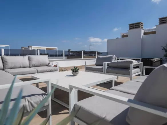 2-bedroom Property In Pilar De La Horadada, Spain (70 M²)