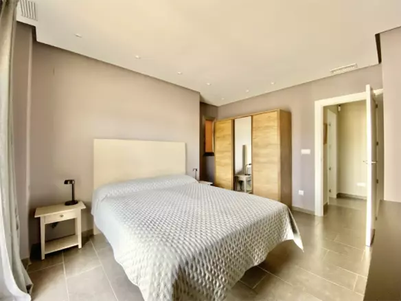 4-bedroom Property In Villamartin, Spain (128 M²)