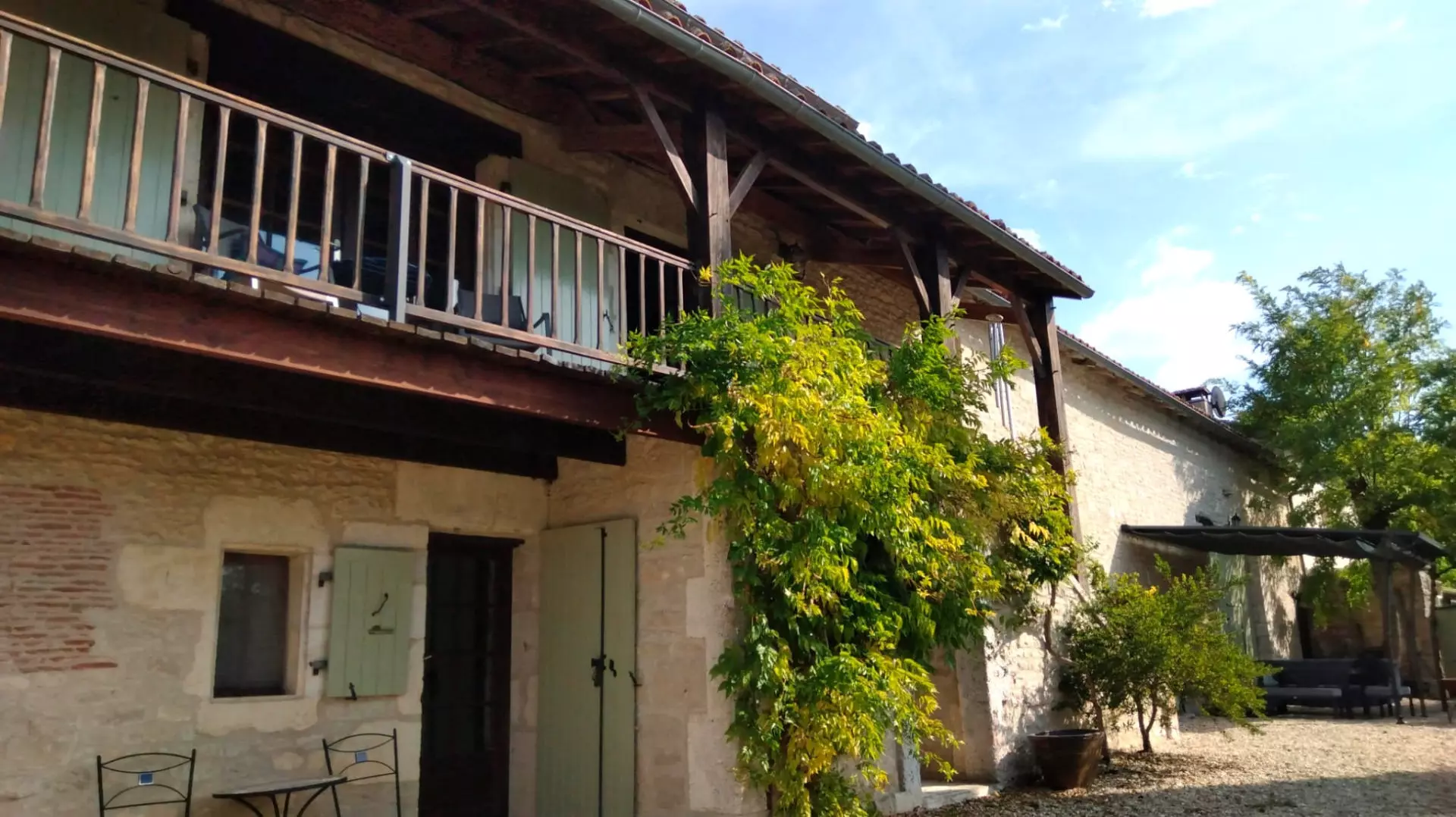 property_image_1b6dpul4kr_20261014060618-241650 4-bedroom Country House In Saint-ciers-sur-bonnieure, France (269 M²)
