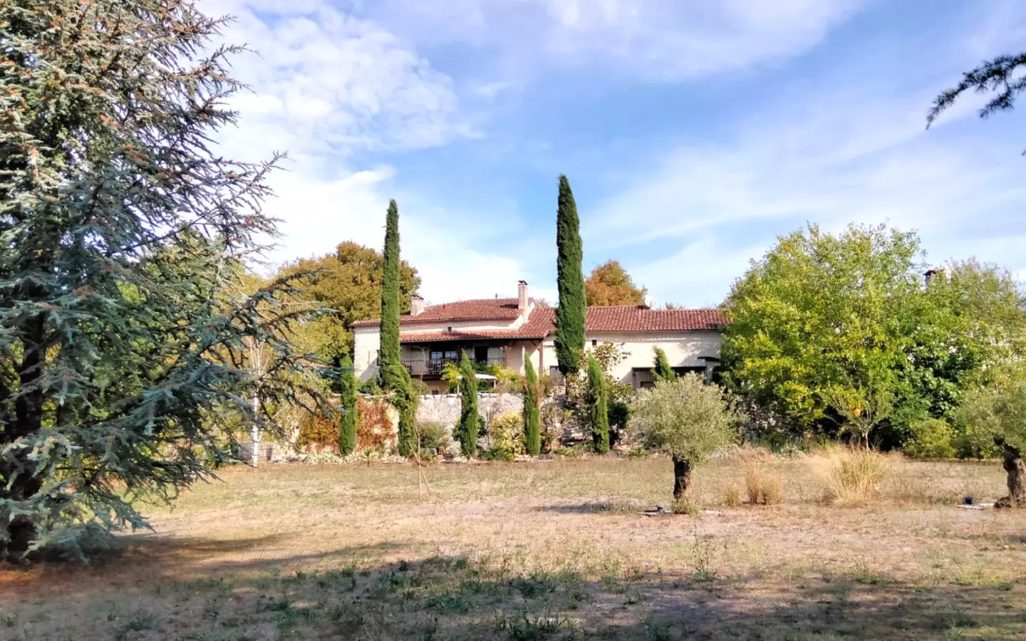 4-bedroom Country House In Saint-ciers-sur-bonnieure, France (269 M²)