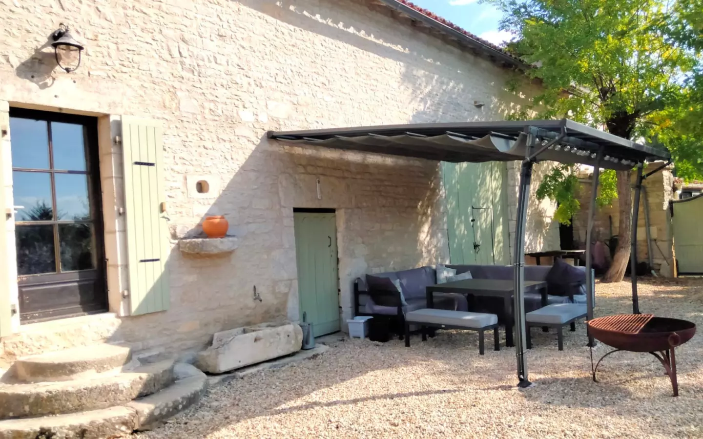 4-bedroom Country House In Saint-ciers-sur-bonnieure, France (269 M²)