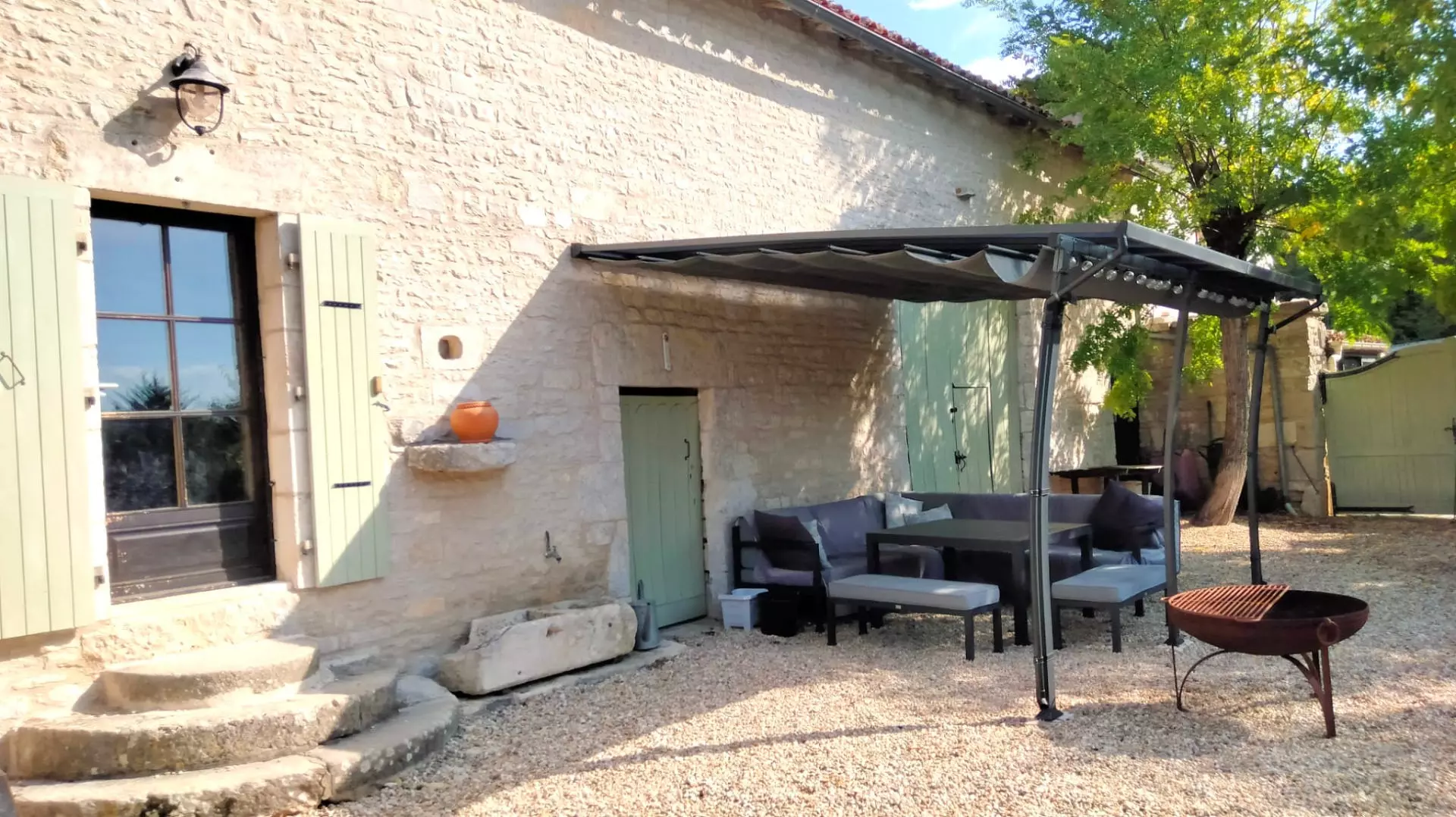 property_image_1hpycjo33e_20261014060559-0bae65 4-bedroom Country House In Saint-ciers-sur-bonnieure, France (269 M²)