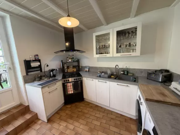 3-bedroom House In Saint-aigulin, France (109 M²)