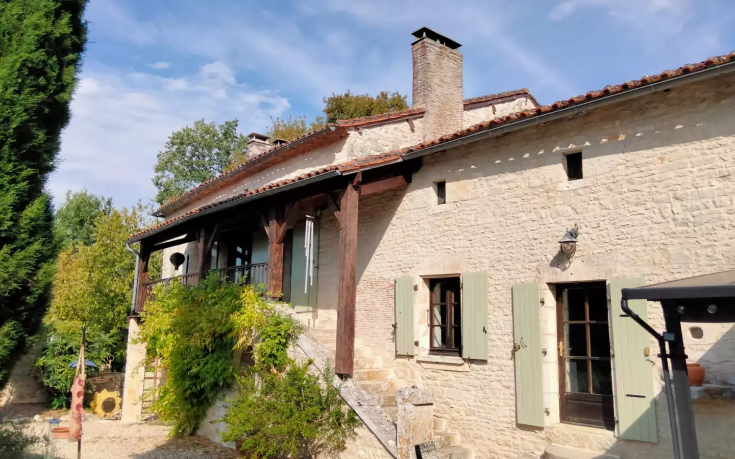 4-bedroom Country House In Saint-ciers-sur-bonnieure, France (269 M²)