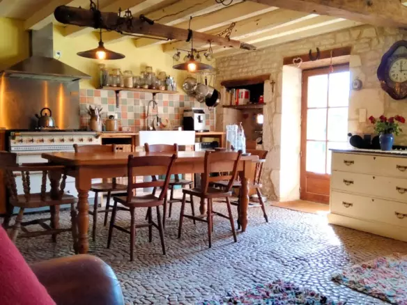 4-bedroom Country House In Saint-ciers-sur-bonnieure, France (269 M²)