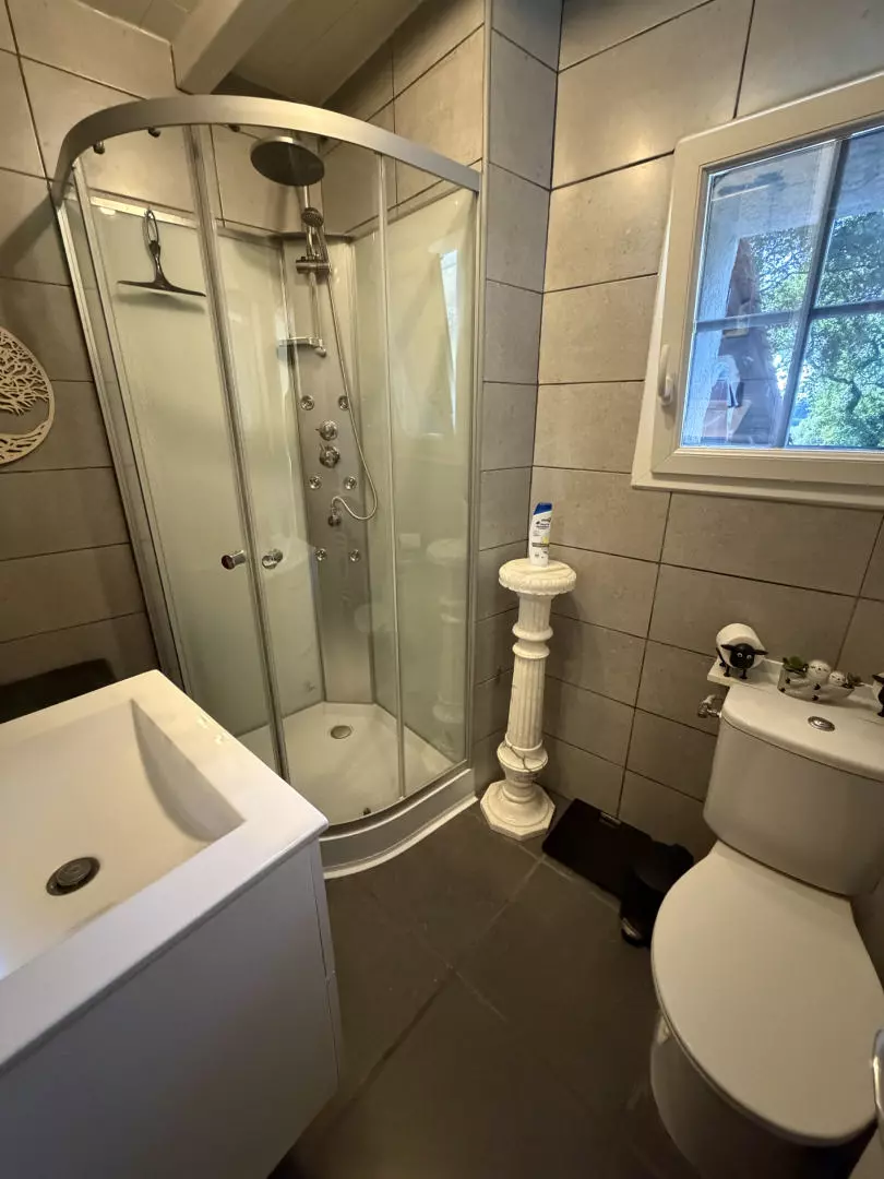 3-bedroom House In Saint-aigulin, France (109 M²)