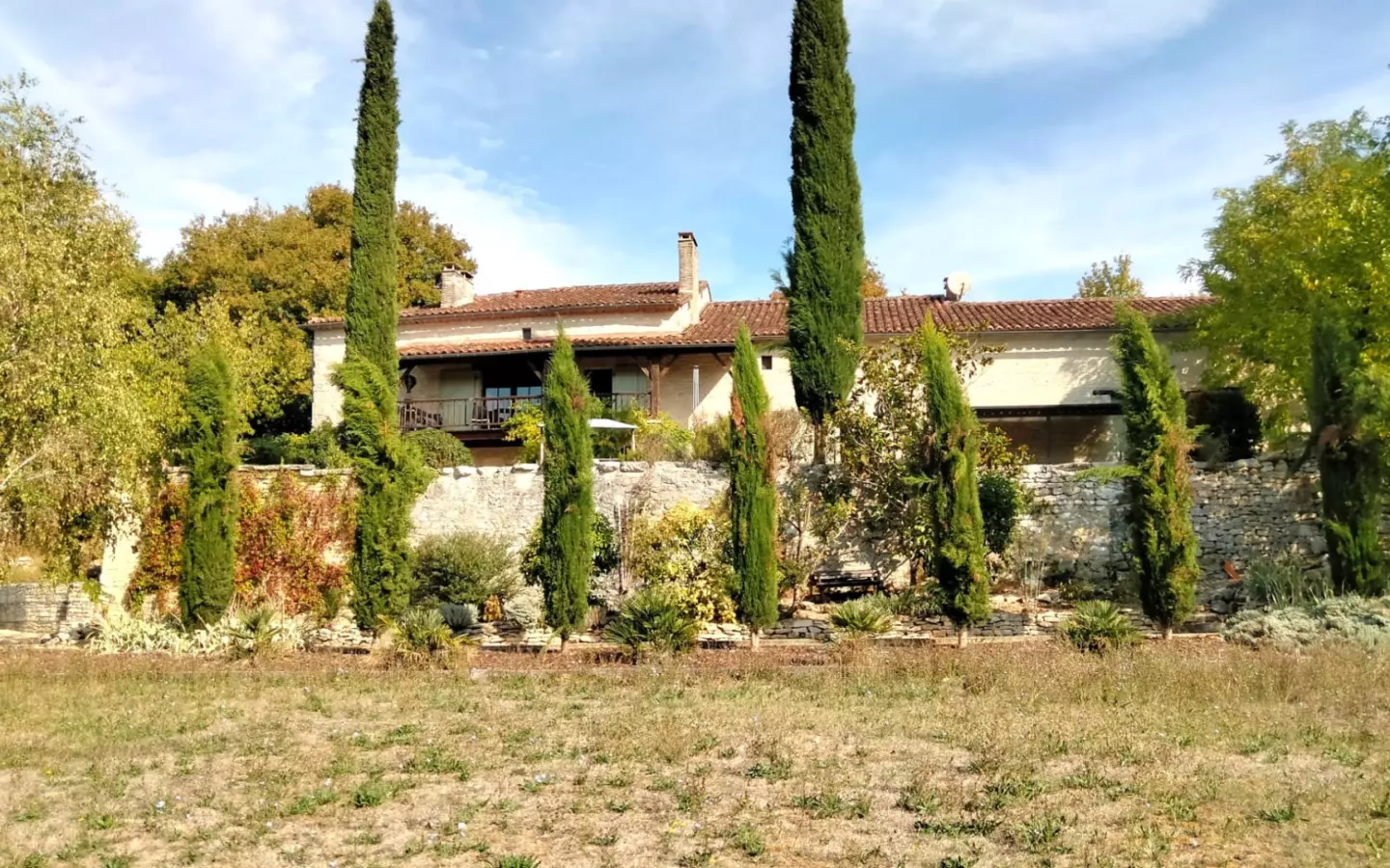 4-bedroom Country House In Saint-ciers-sur-bonnieure, France (269 M²)