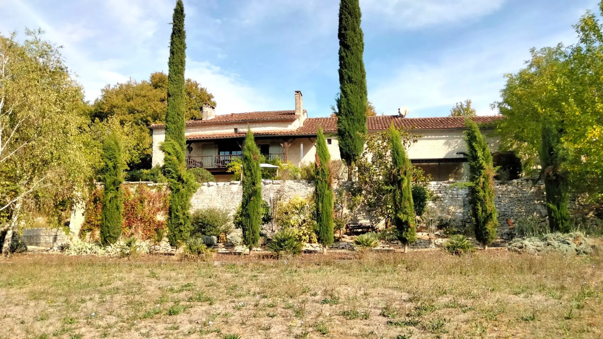 property_image_1vqxugpb3r_20261014060529-9d74da 4-bedroom Country House In Saint-ciers-sur-bonnieure, France (269 M²)